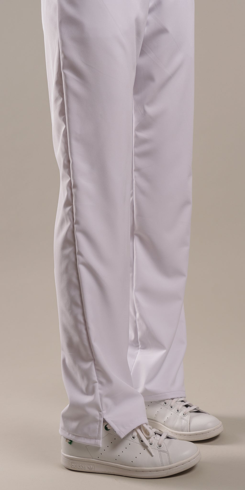 White Lama Fluid Resistant